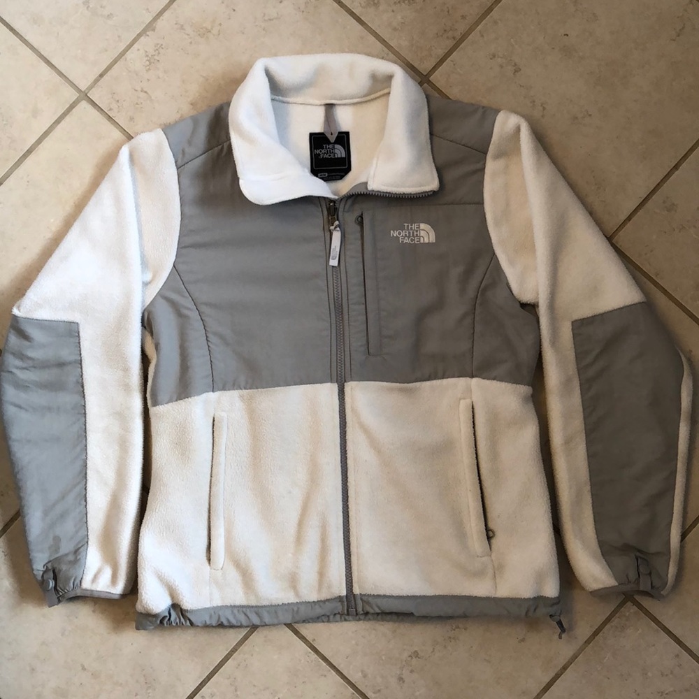 North Face Women’s Denali White/Grey zip-up fleece
